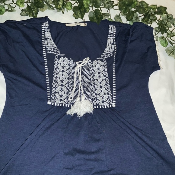 Blue Short Sleeve Top with Lace Accents - Picture 3 of 4